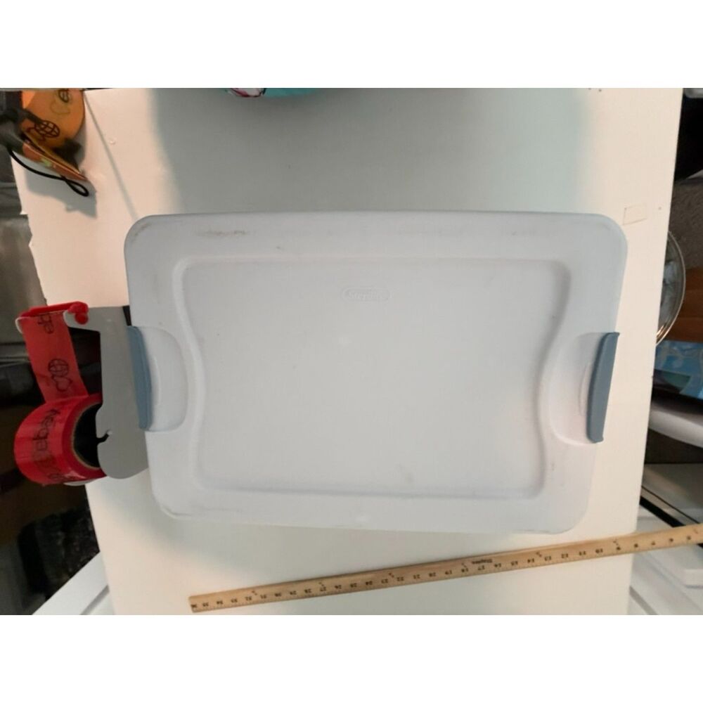 Sterlite 9.5x16 tote with lid